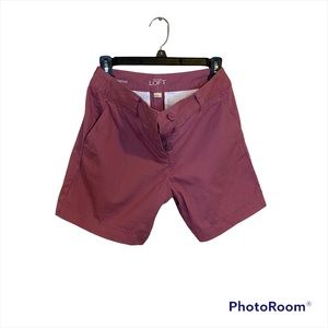 The LOFT DRESS SHORTS SALMON SIZE 00 Original waist 28” length 13” inseam 5.5